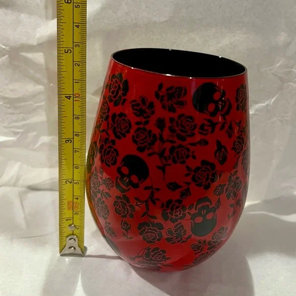Gorgeous Red & Black Gothic Skulls & Roses Stemless Wine Glass 22oz - Picture 4 of 11